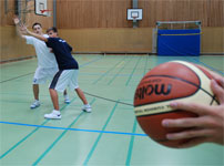 Basketballcamp Cuts zum Korb Basketballcamps HOOP-CAMPS Schneiden