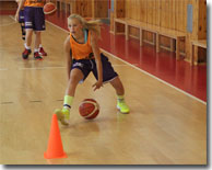 Dribbling im Basketballcamp Basketball Dribbling