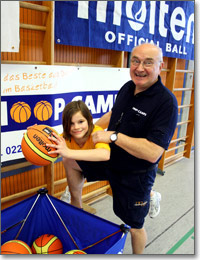 HOOP-CAMPS BAsketballtrainer Rolf HOOP-CAMPS Basketball Rolf Peil