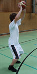Überkopfpass beim Basketball Basketball Überkopfpass